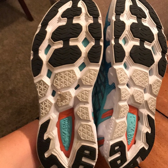 Hoka One One-Size 9.5, excellent shape - Picture 3 of 4